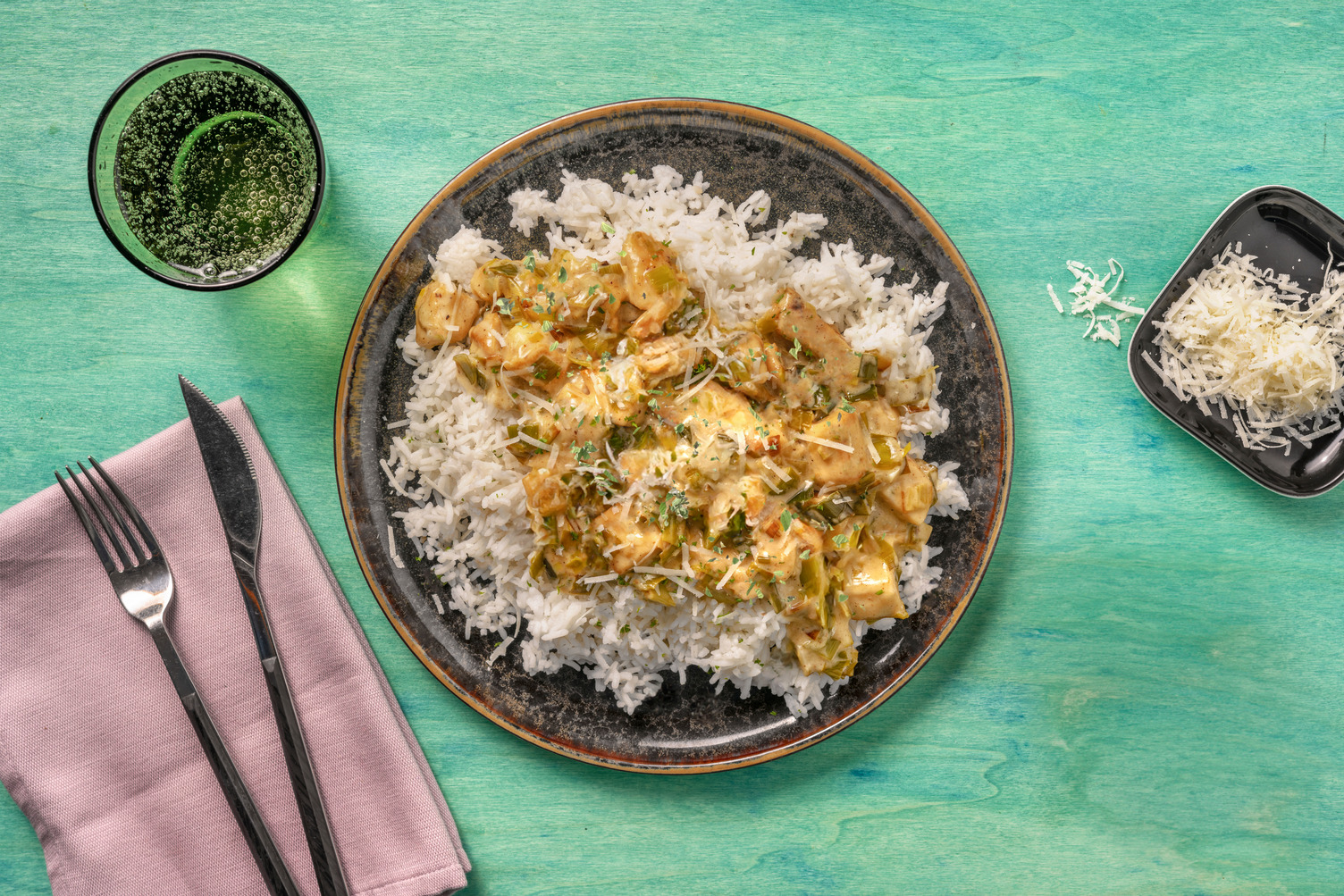 Pollo a la crema con puerro