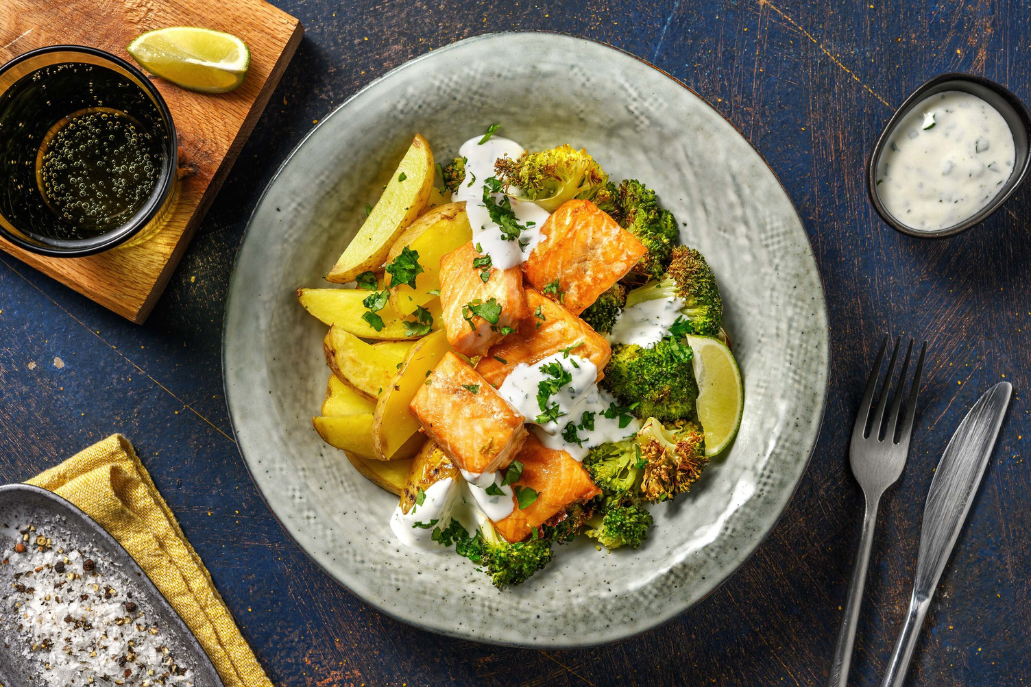 Bowl di salmone, broccoli e patate