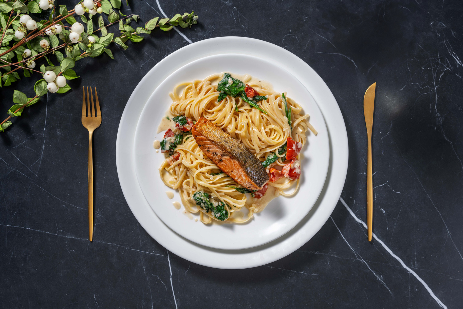 Pavé de saumon à la toscane & tagliatelle