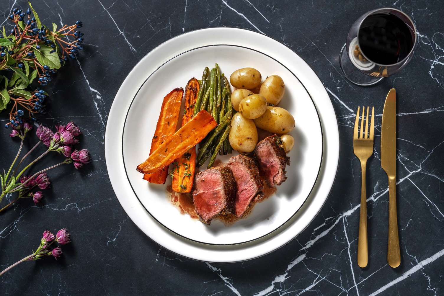 Ovnbagt lam og rødvinssauce 