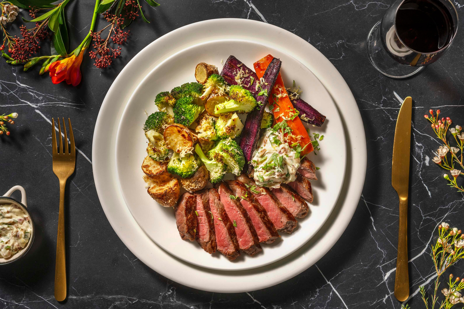 Steak and bearnaise dip