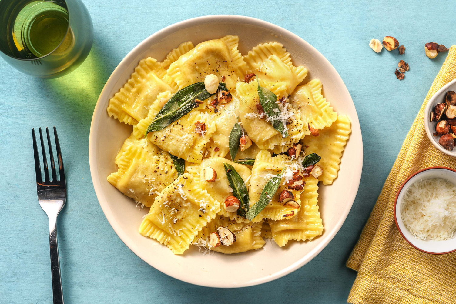 Ravioli di borragine con burro alla salvia