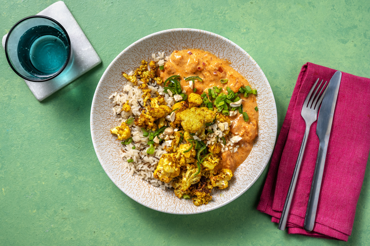 Tandoori-Blumenkohl in tomatiger Dalsoße
