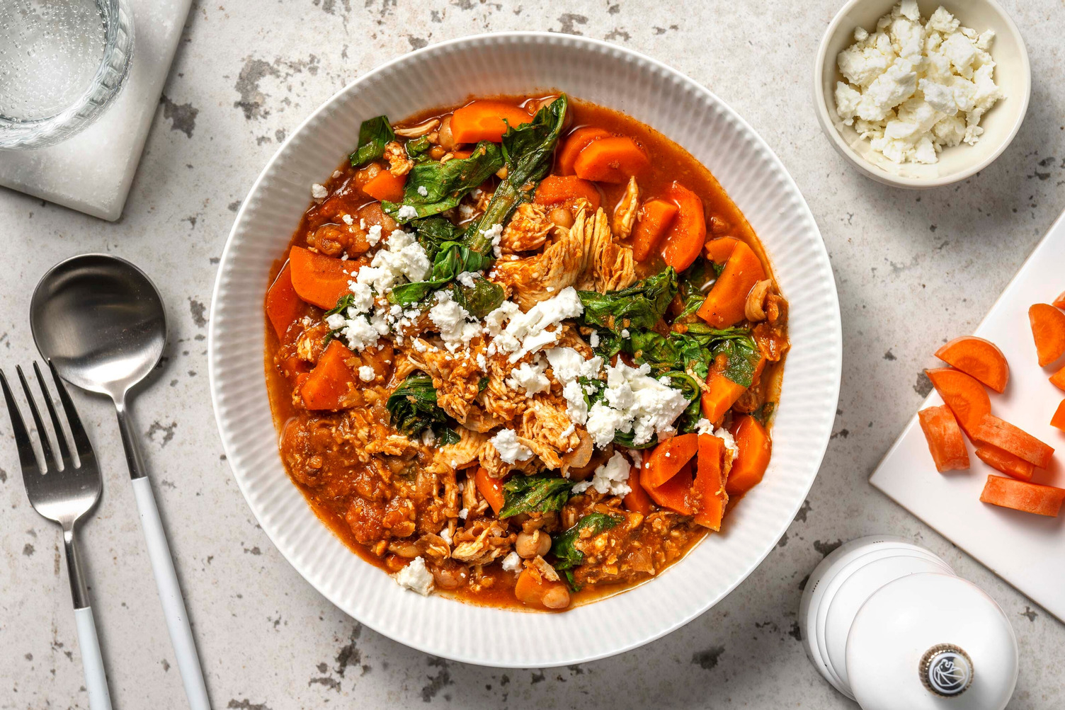 Soupe orientale au poulet effiloché