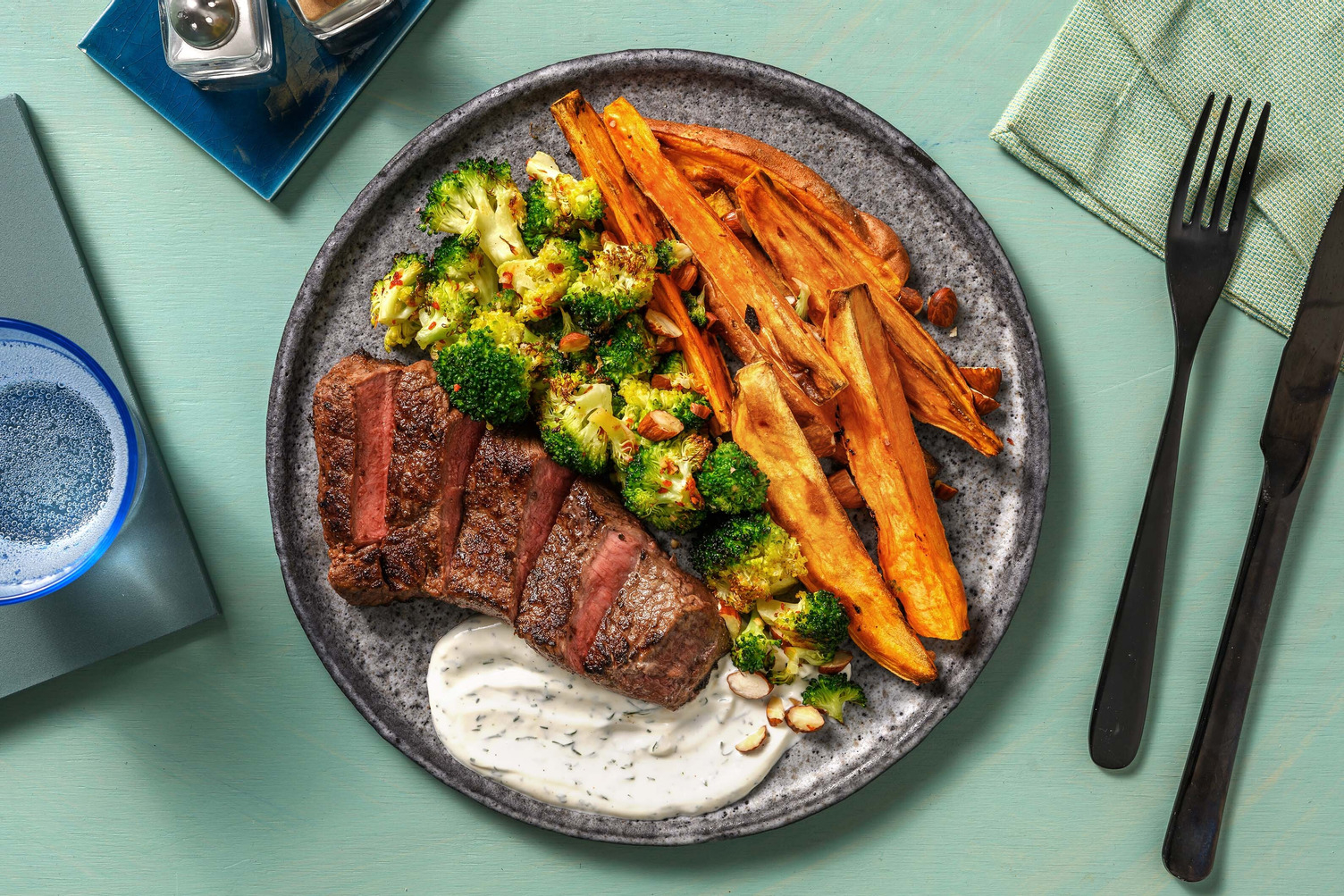 Scottata di manzo con broccoli croccanti