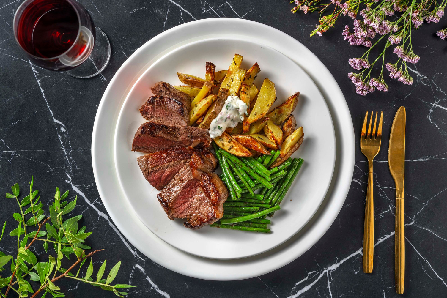 Stekt rumpstek och dragonaioli