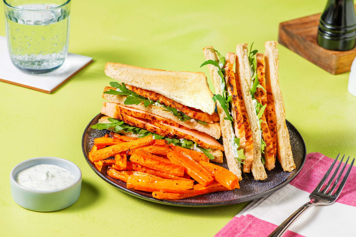 Club Sandwich di salmone grigliato