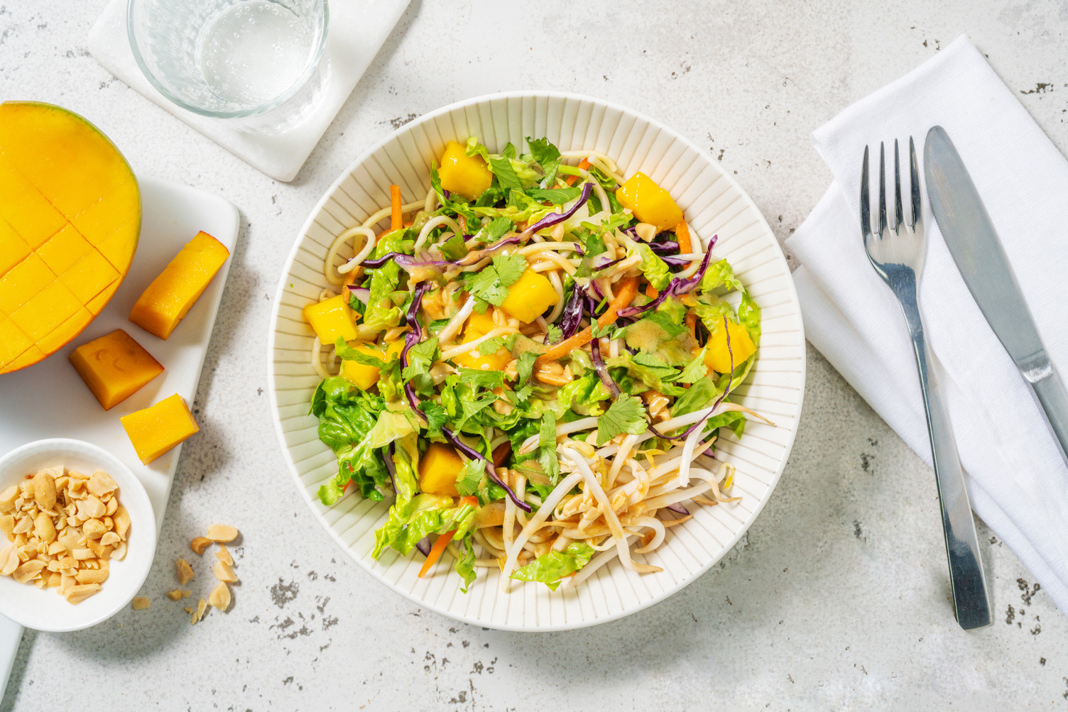 Salade de nouilles thaï à la mangue