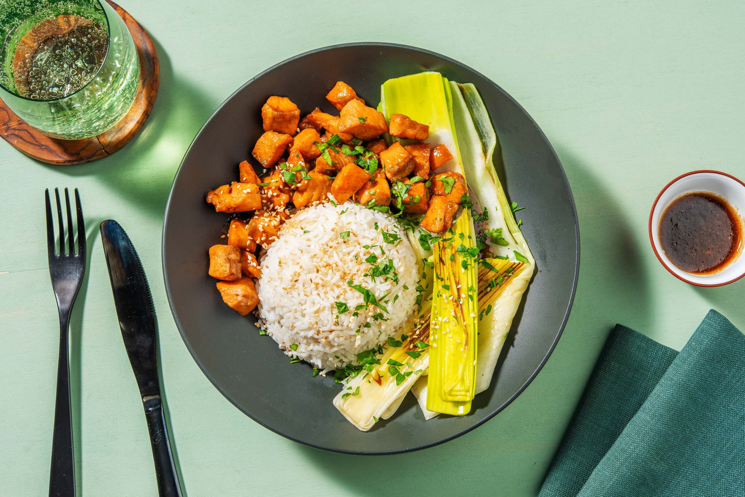 Salmone glassato alla soia speziata e miele