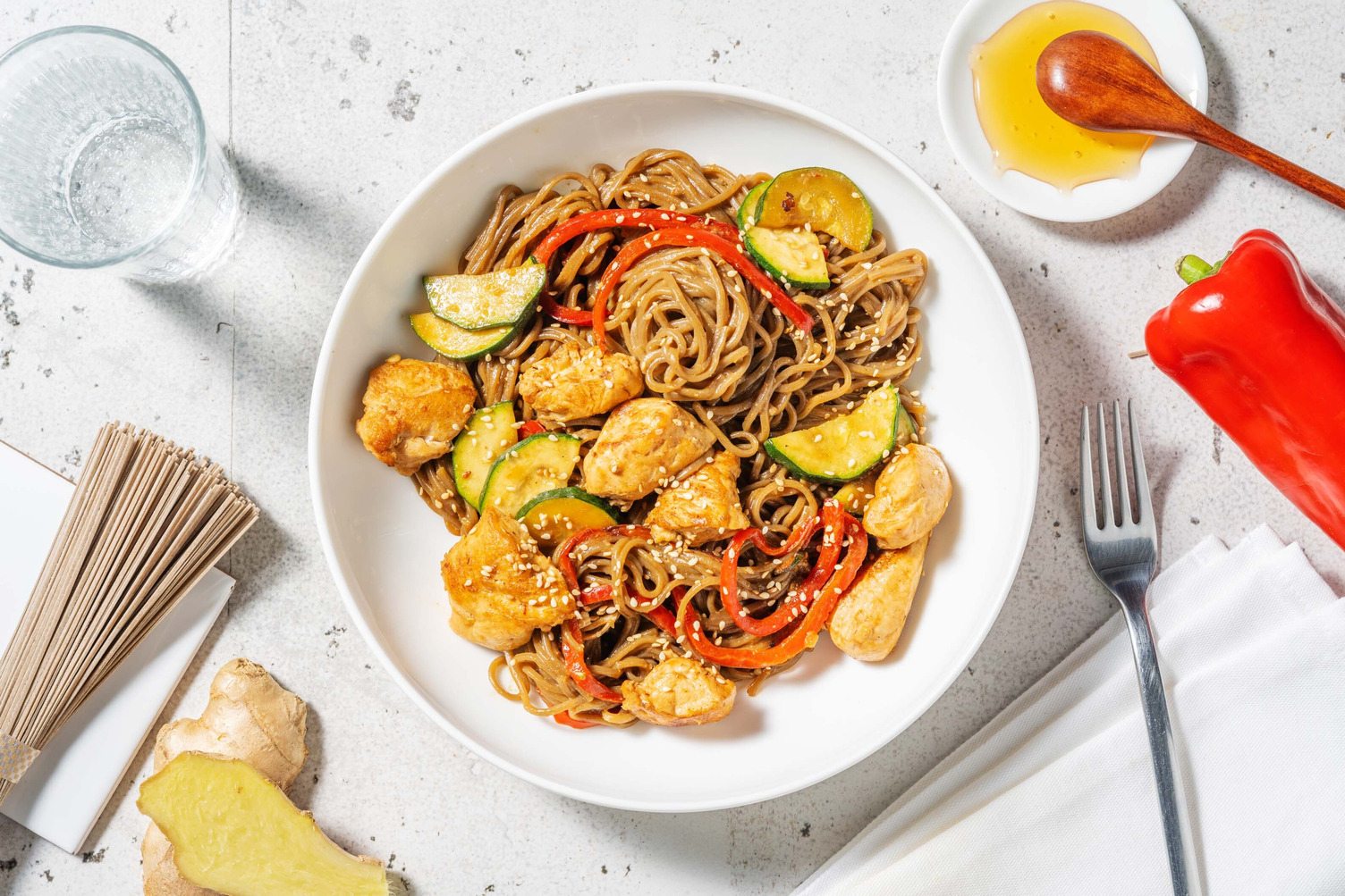 Poulet sauce miso & wok de nouilles soba