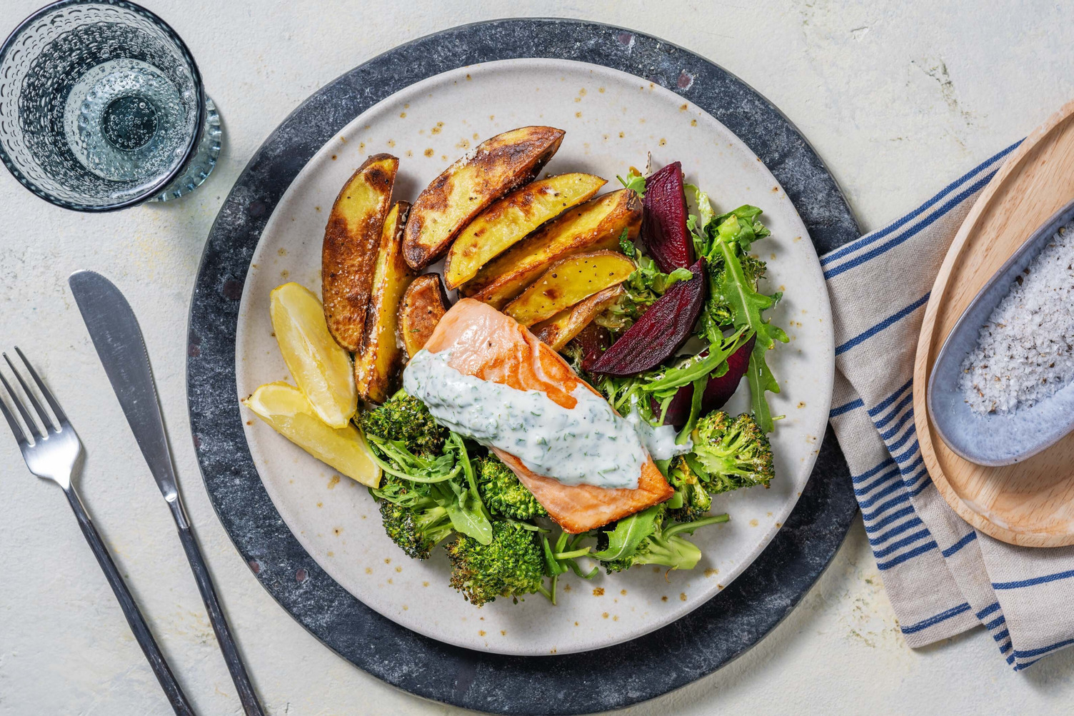 Pannstekt lax och rostade rotfrukter