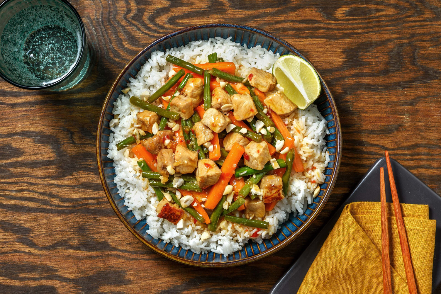 Maiale thai allo zenzero e foglie di curry