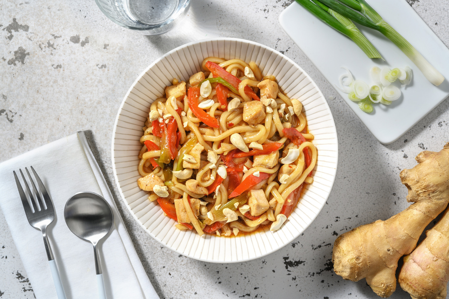 Nouilles udon sautées au poulet