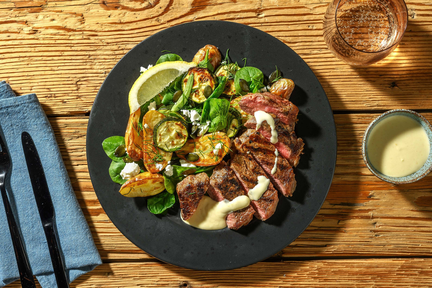 Marinert biff og søt sennepssaus