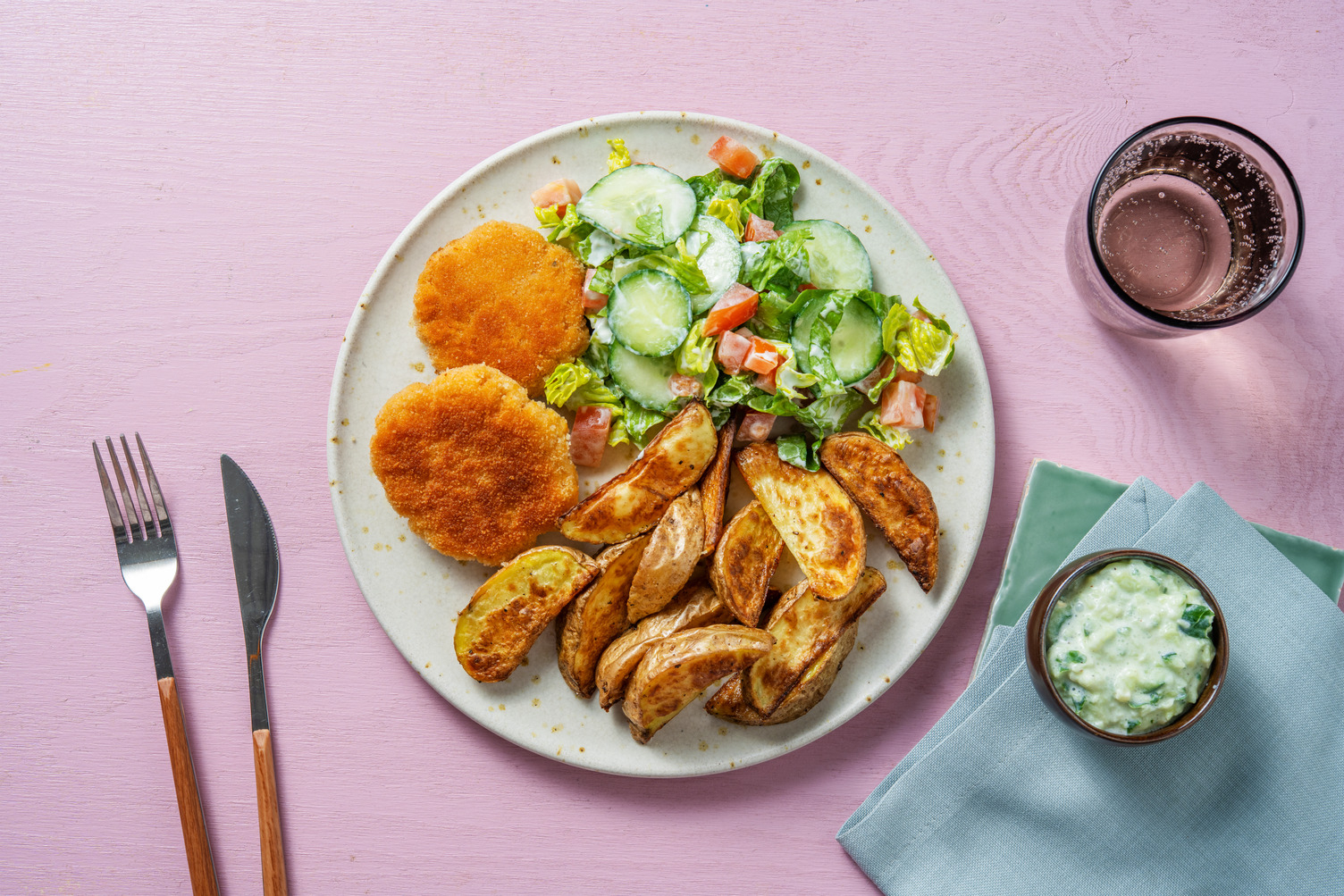 Handgemachte Fish-Cakes mit Zaziki