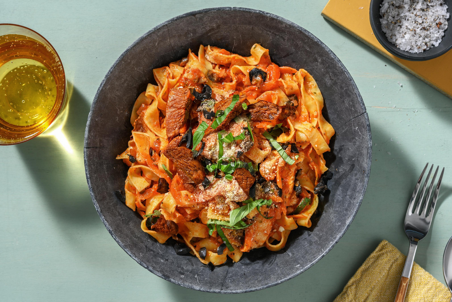 Pasta alla Cacciatore mit Bio-Rindersteak