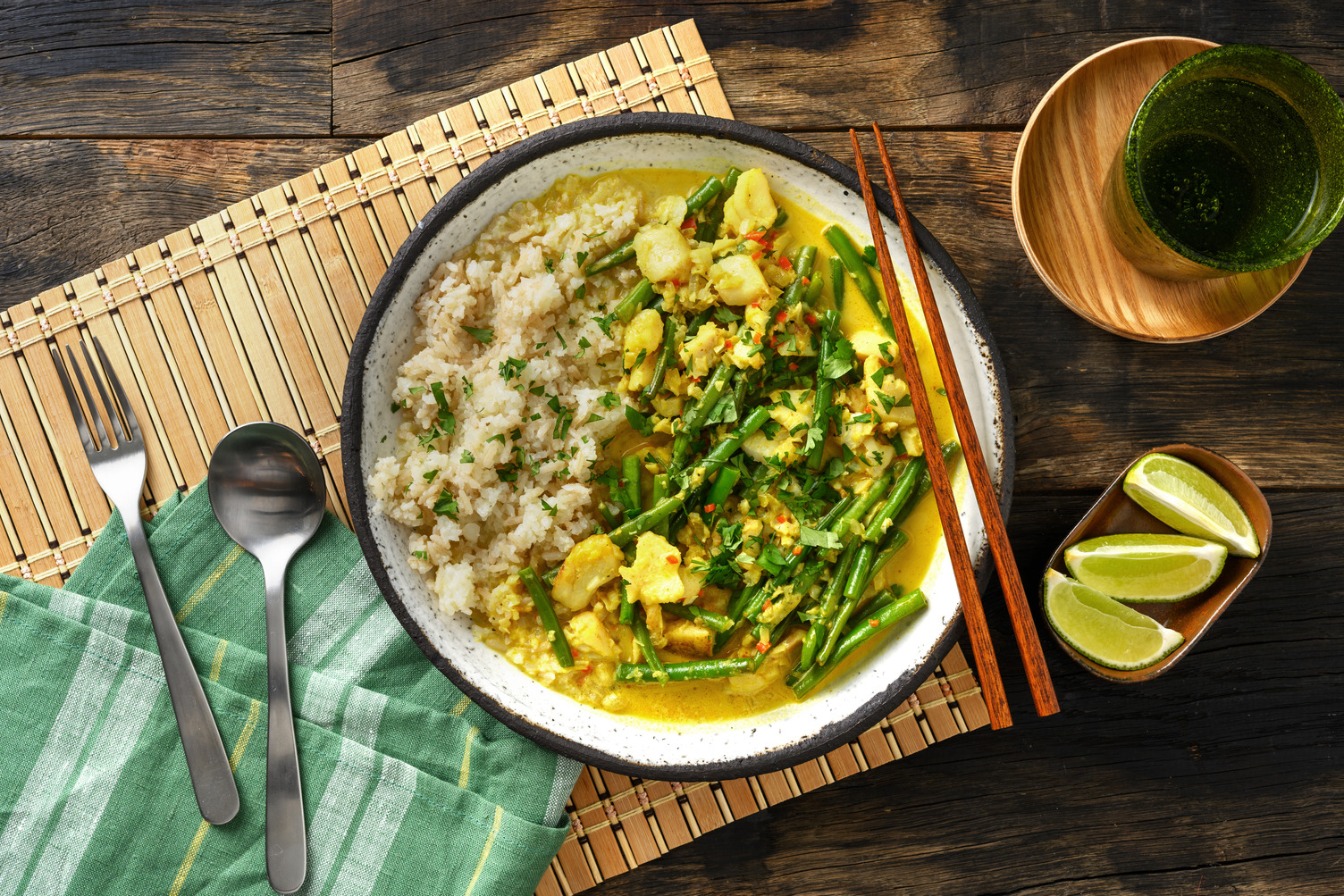Groene curry met kabeljauwfilet en courgette