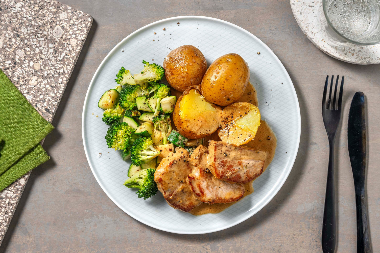 Fläskytterfilé och krämig senapssås