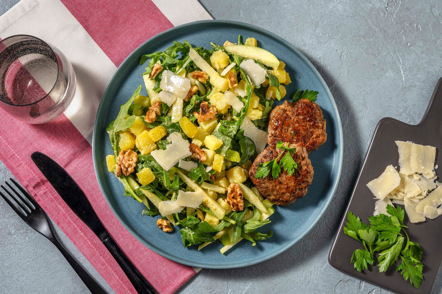 Mini burger di carne alle erbe