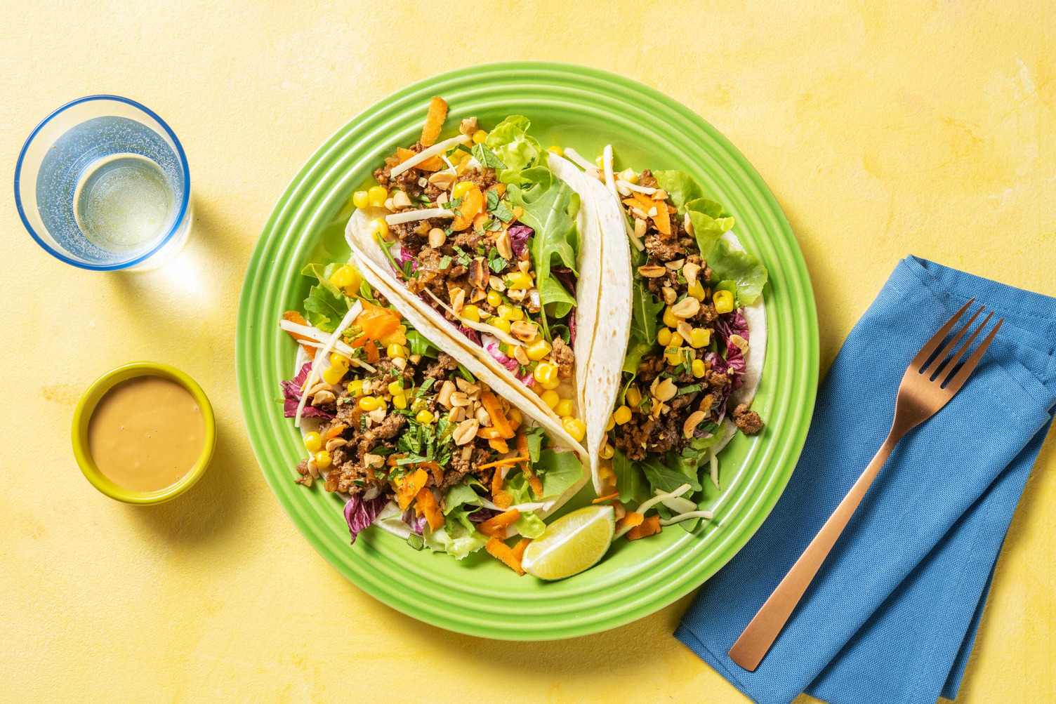 Tortillas au blé complet garnies de bœuf haché et légumes croquants