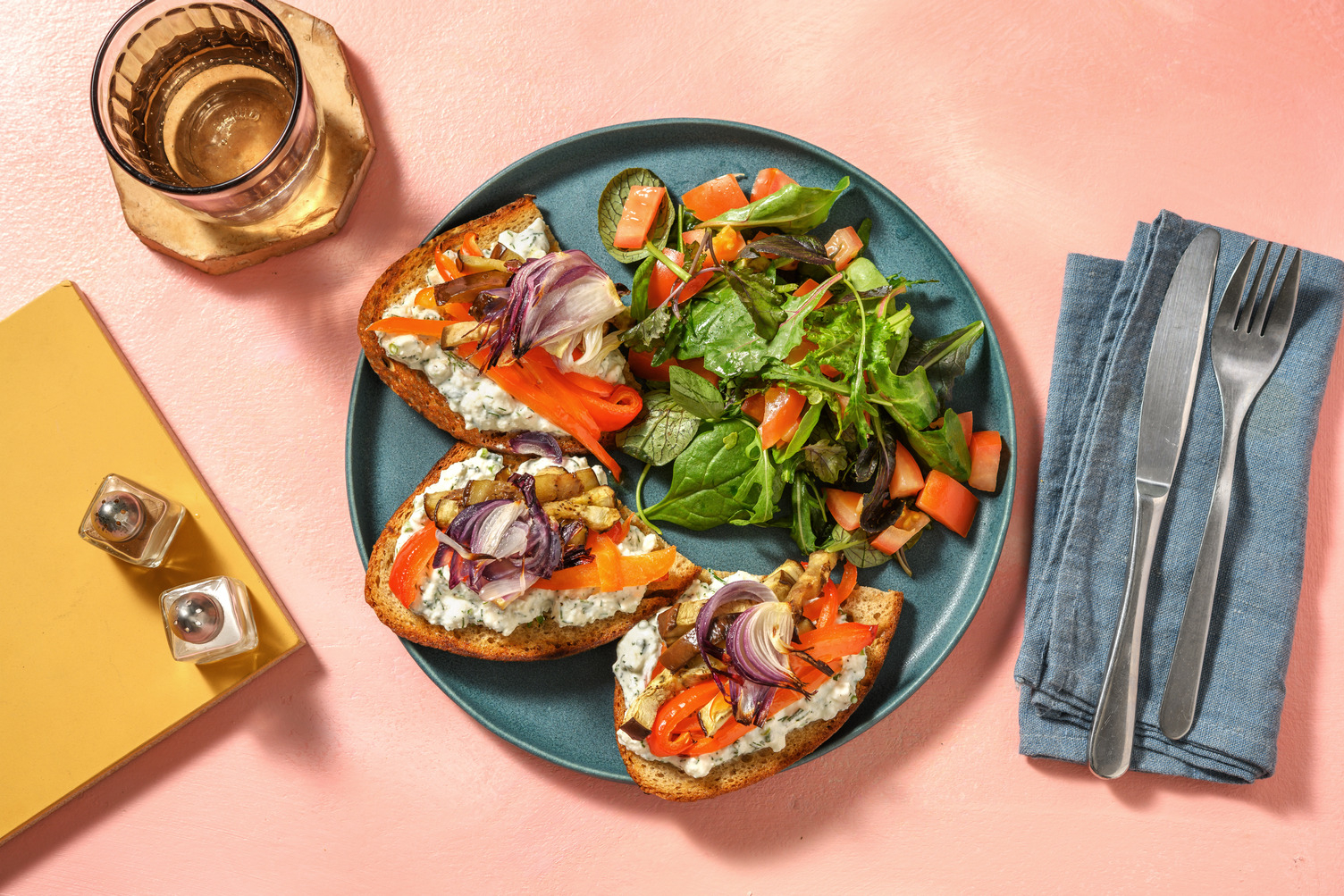 Bruschetta d'été aux légumes & crème de feta