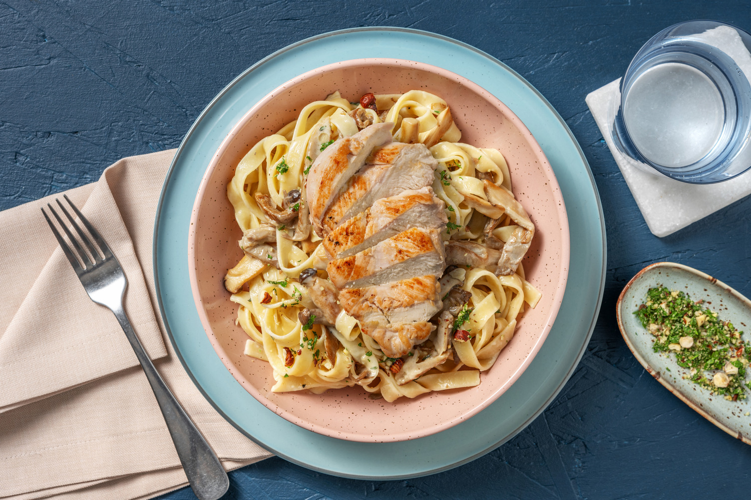 Fettuccine mit Champignons und extra Bio-Hähnchen