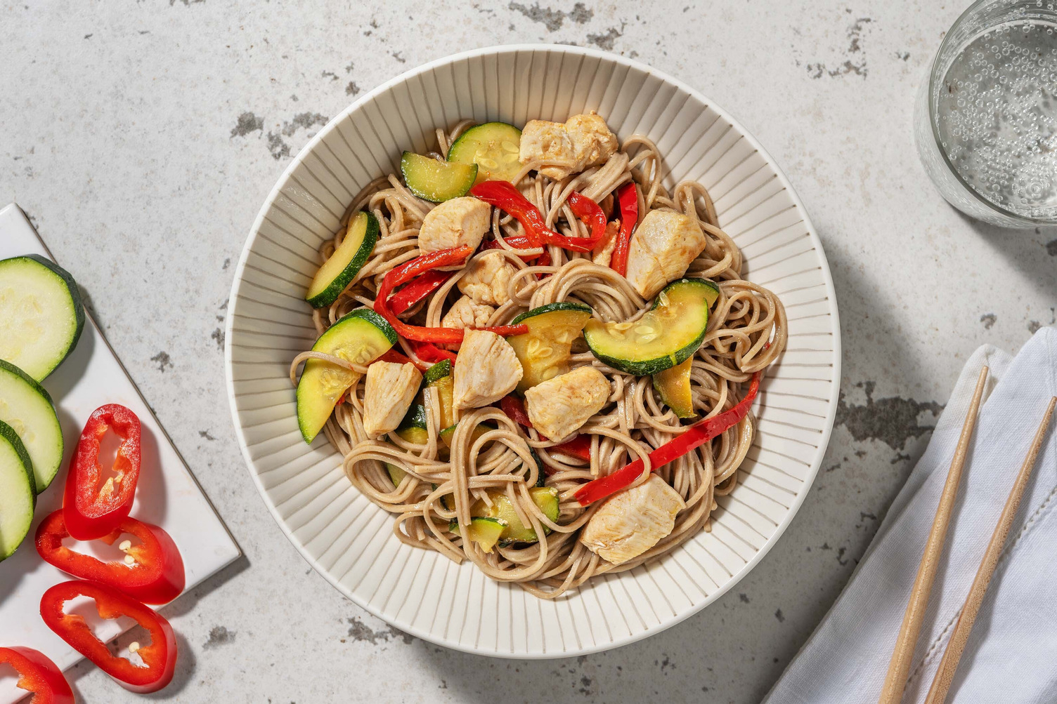 Poulet sauce miso & wok de nouilles soba