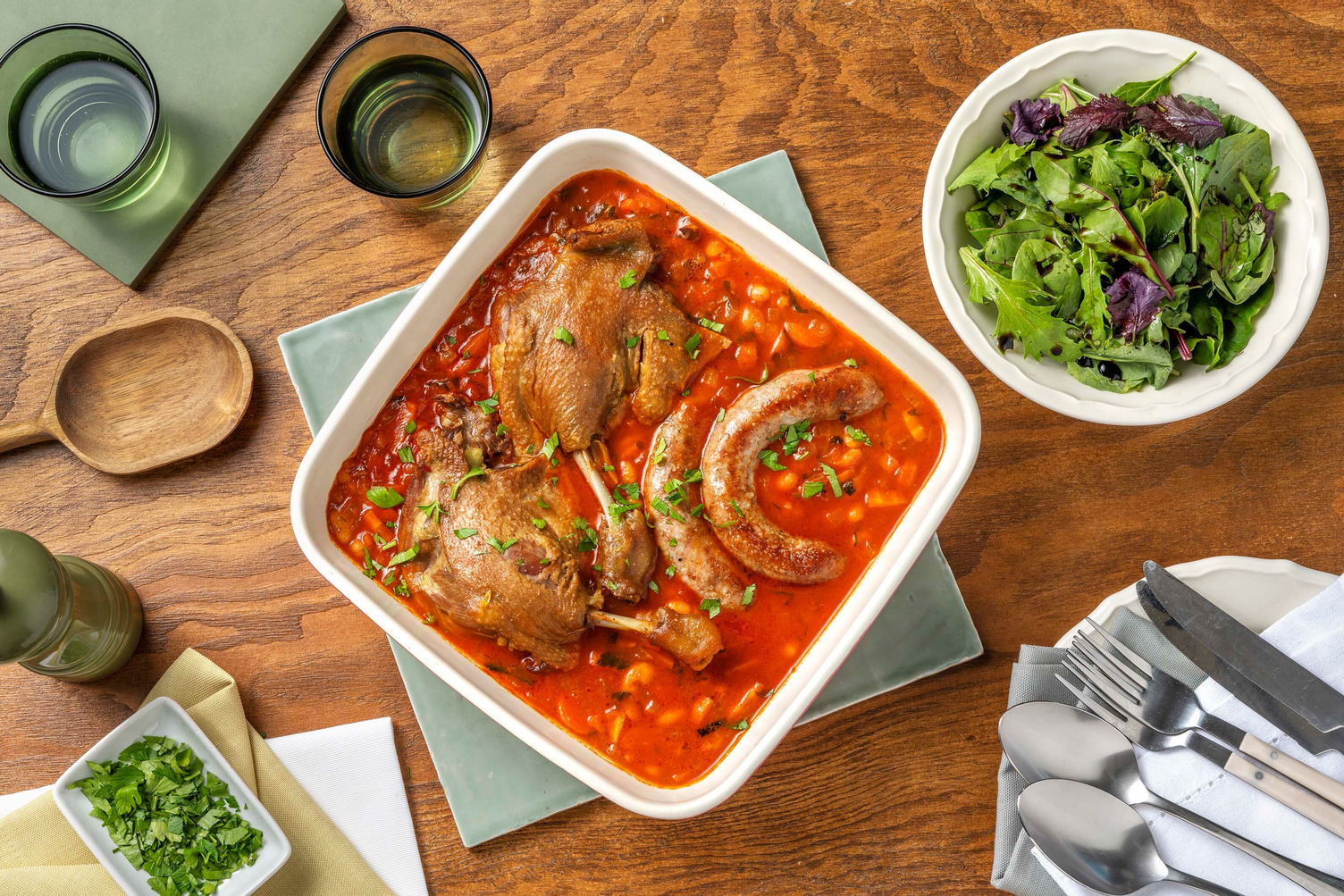 Cassoulet au confit de canard & à la saucisse