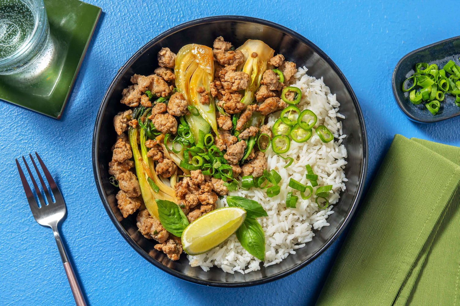 Pad kra pao di maiale alla thailandese