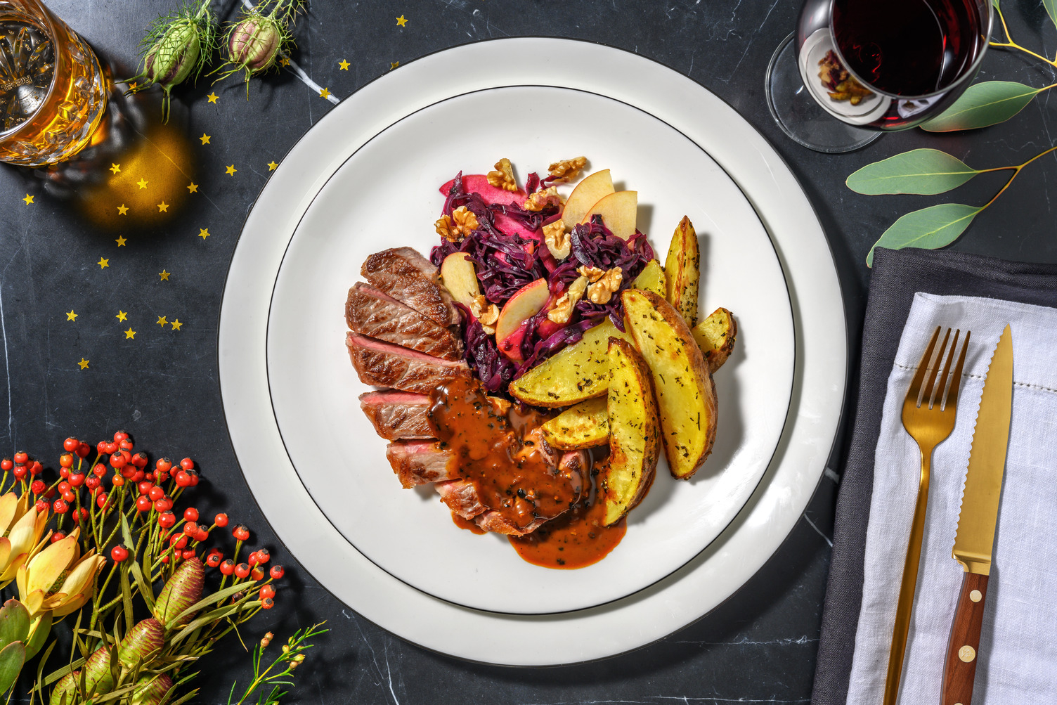 Pannstekt rumpstek och krämig pepparsås