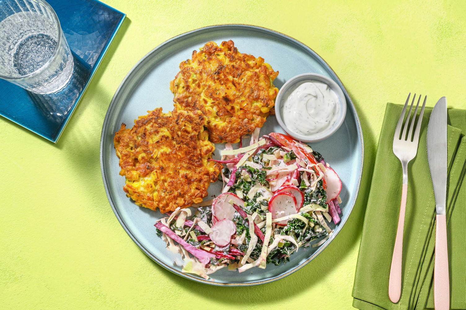 Gyldenstegte majs- og baconfritters 