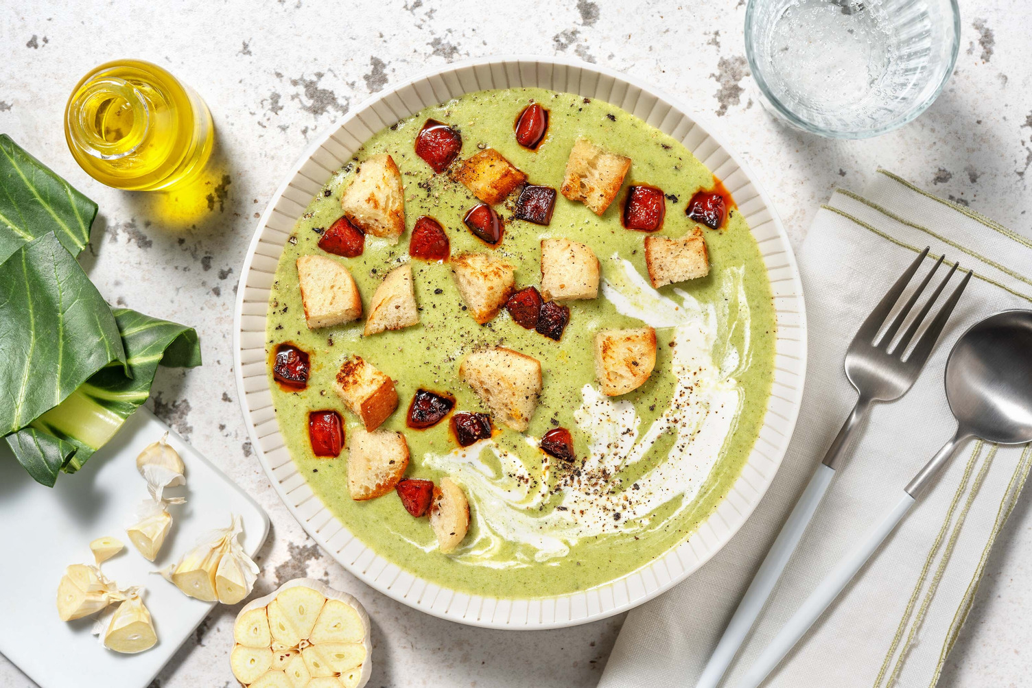 Soupe de blettes & dés de chorizo