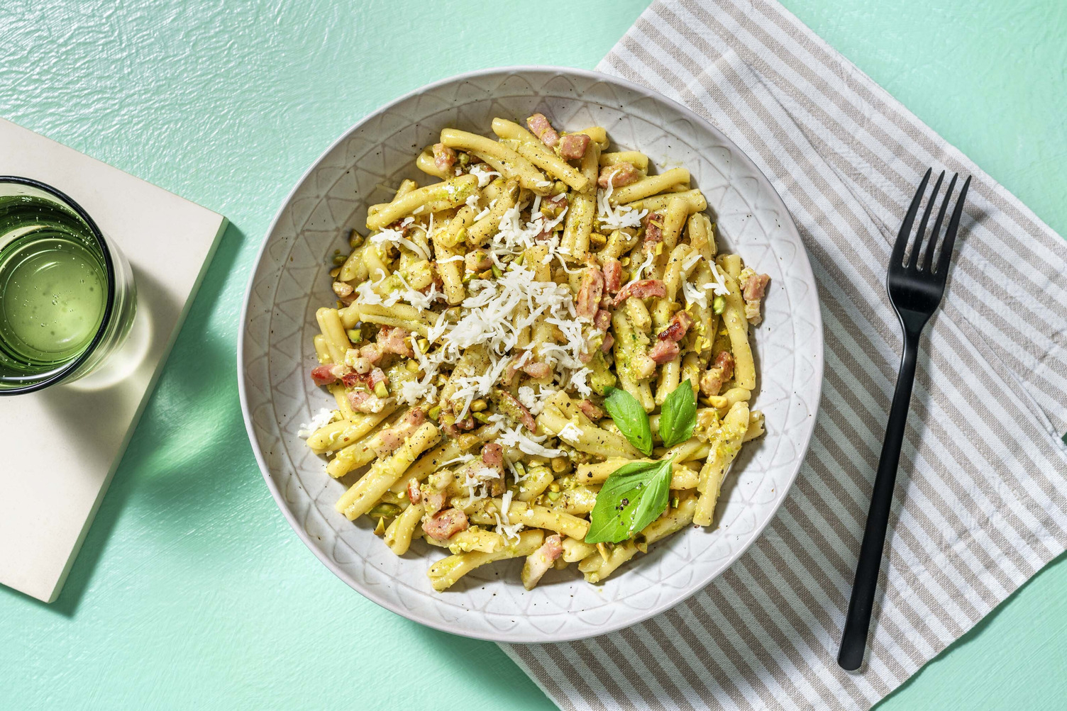 Strozzapreti alla Brontese con pistacchi