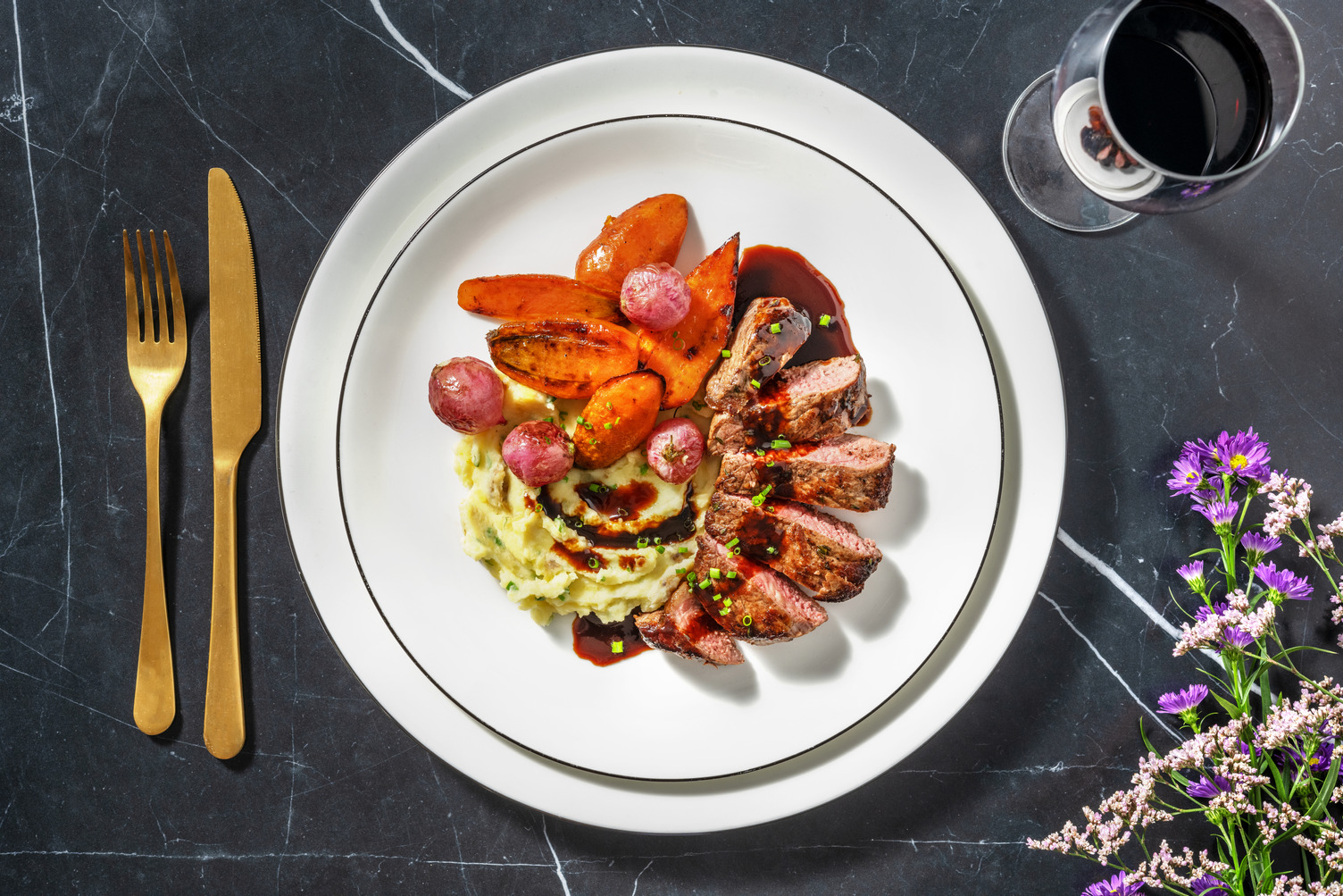 Pepper Crusted Rump Steak and Red Wine Jus