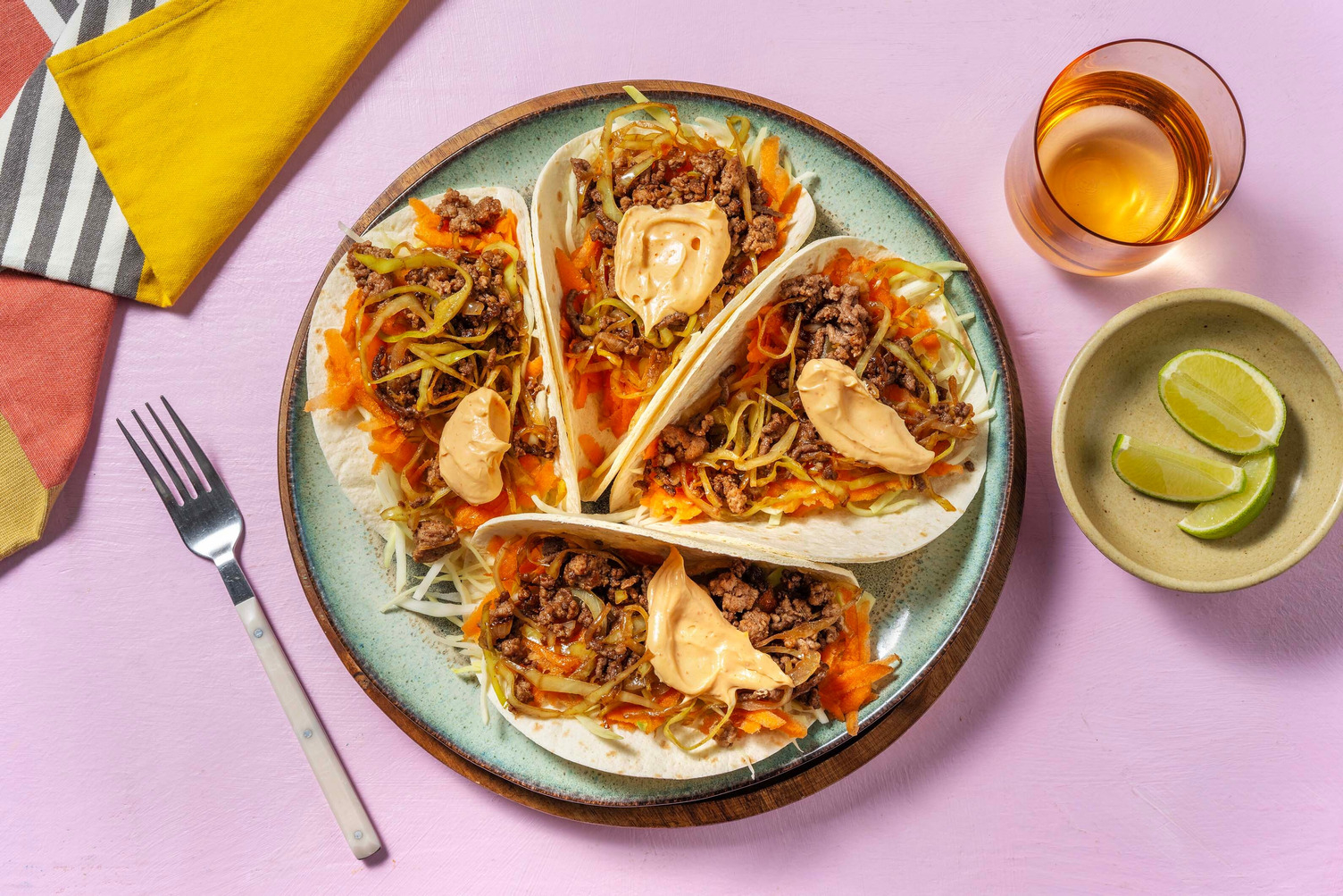 Asiatiska blandfärstacos