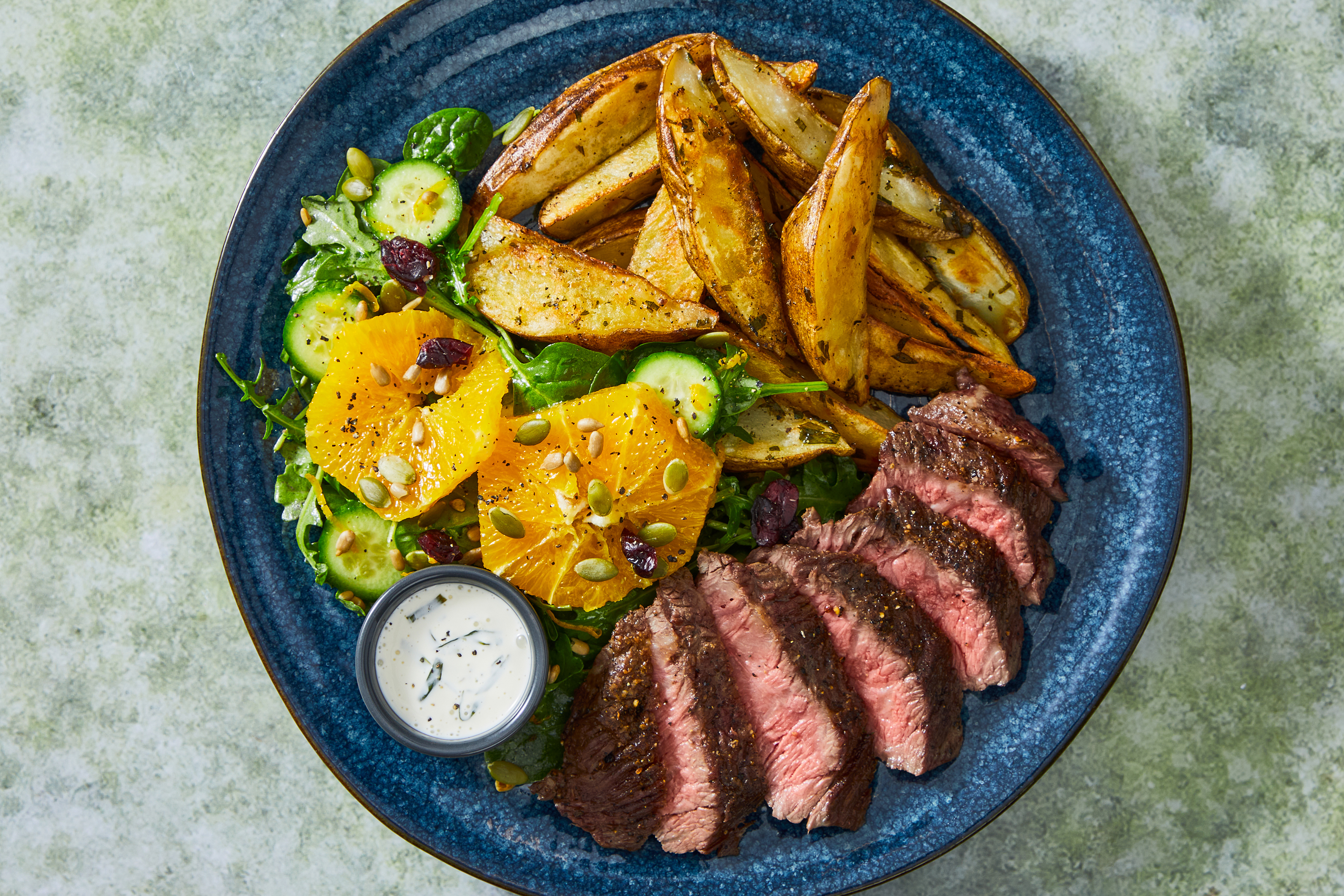 Steaks de filet de bœuf poêlés et aïoli à l'estragon
