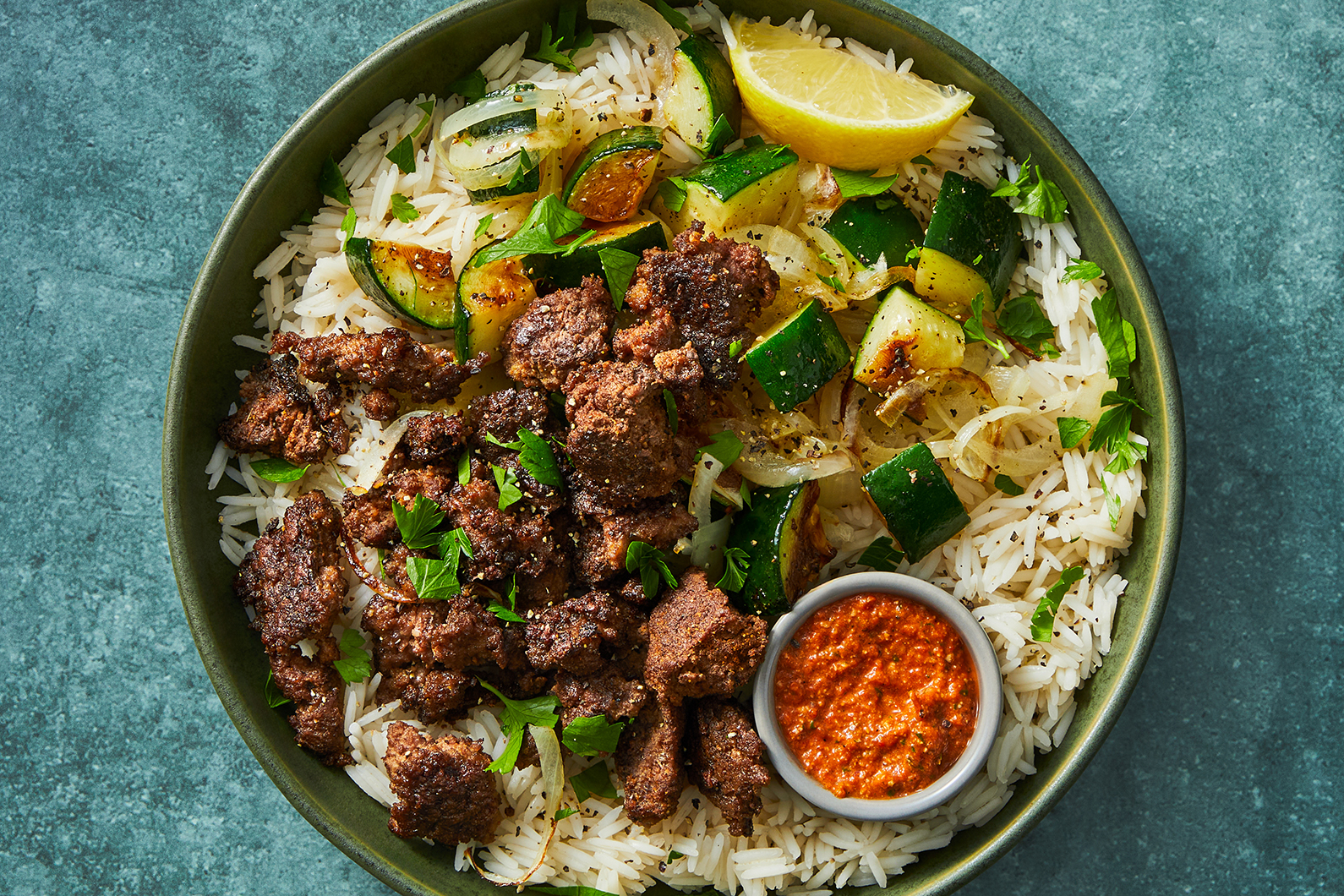 Bœuf et courgettes en sauce Muhamarra super rapide