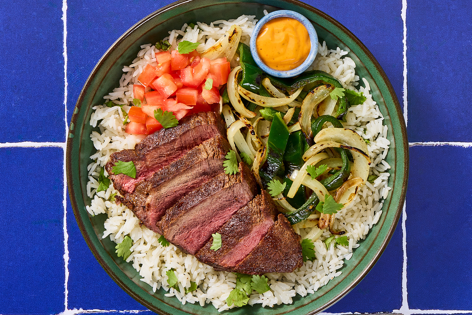 Bol façon fajita au contre-filet et aux poivrons