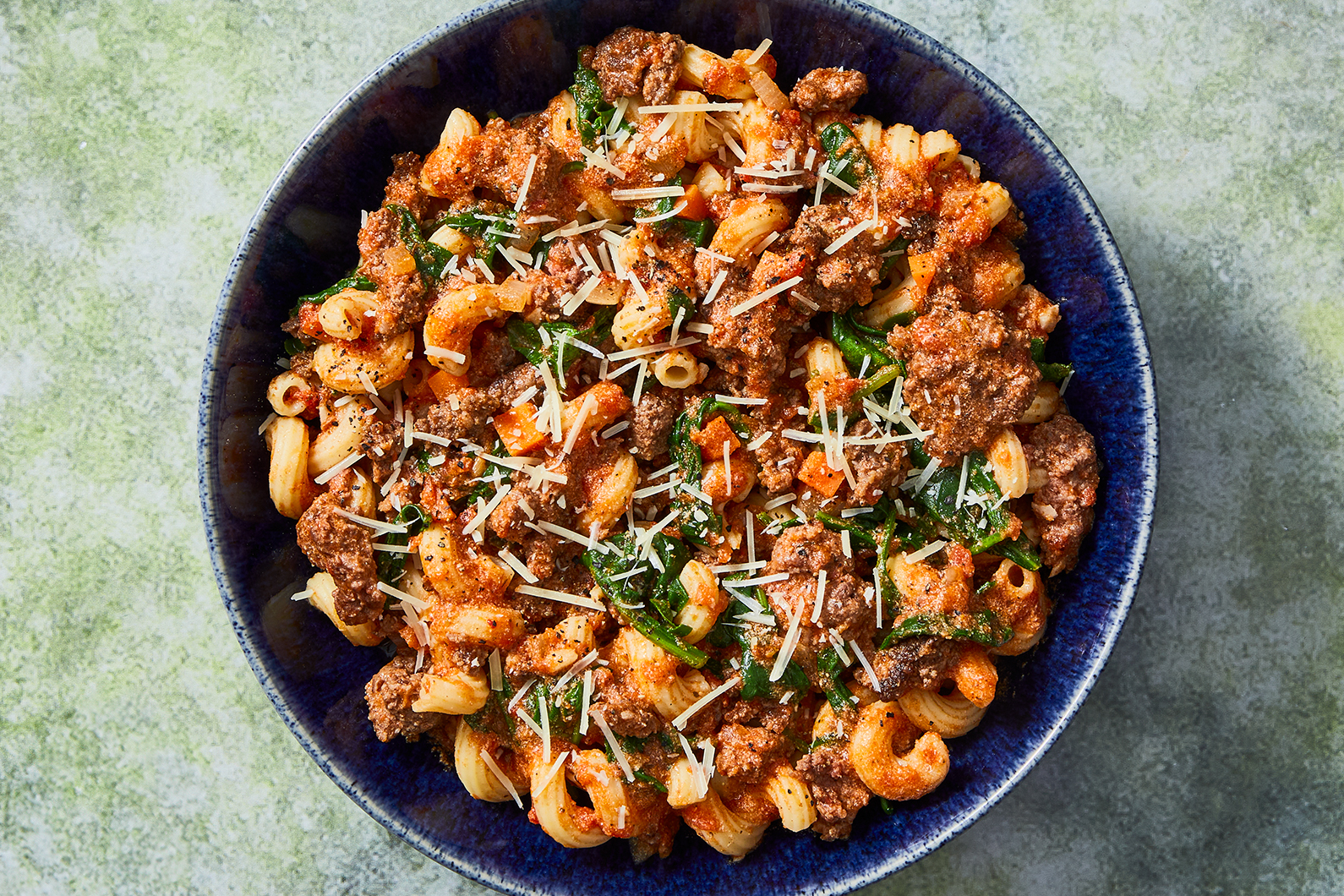 Cavatappis en sauce bolognaise au bœuf et au pesto de tomates séchées