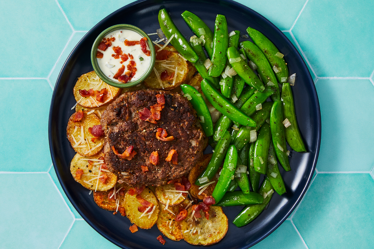 Steak haché de bison et rondelles de pommes de terre