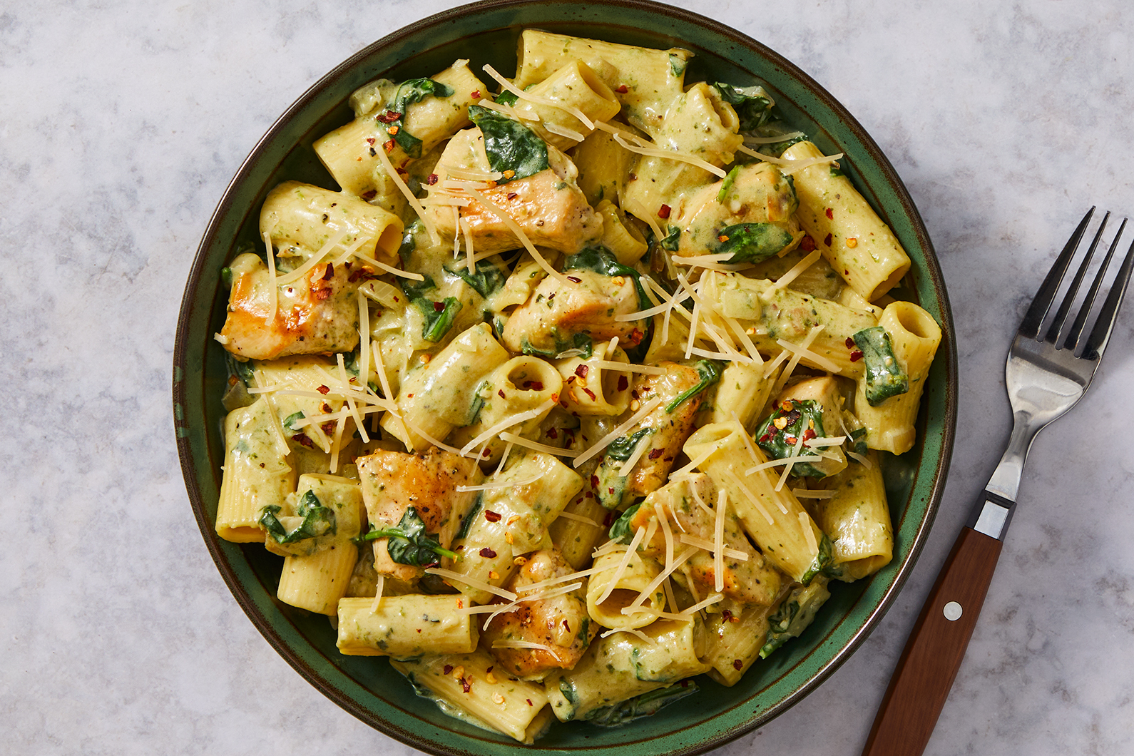 Creamy Pesto Chicken Thigh Rigatoni