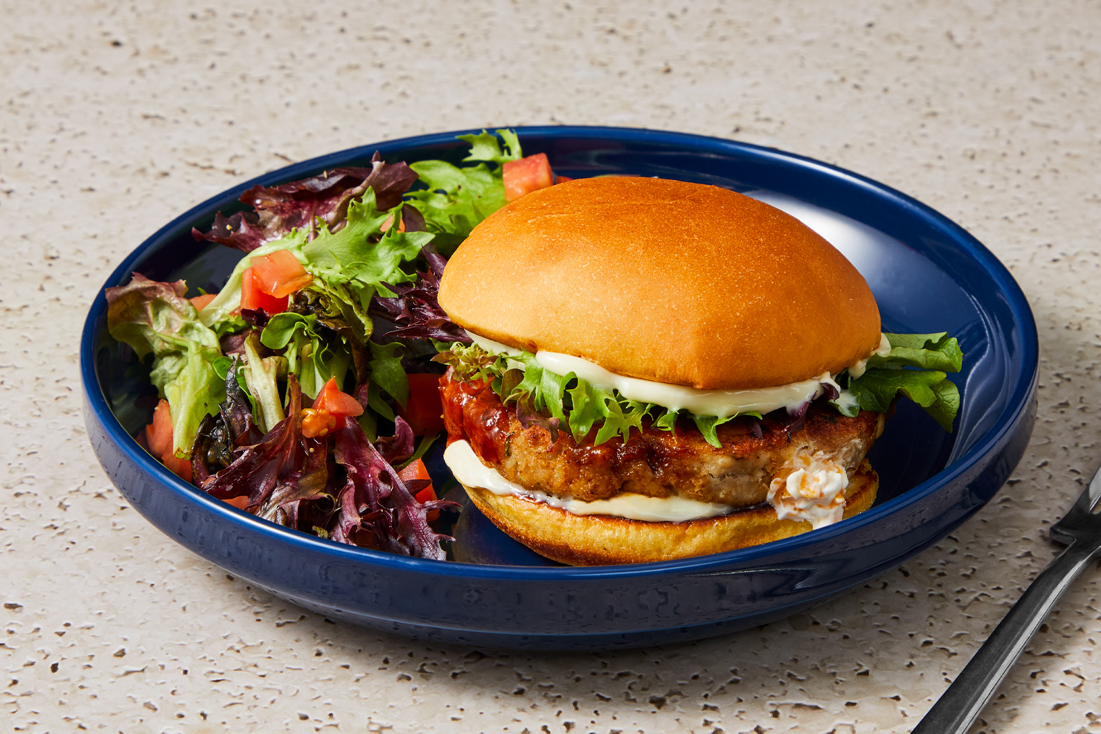 Burgers de Beyond Meat® BBQ farcis au fromage