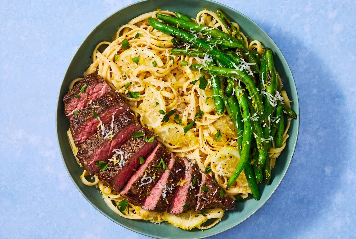 Creamy Lemon-Garlic Sirloin Steak Linguine