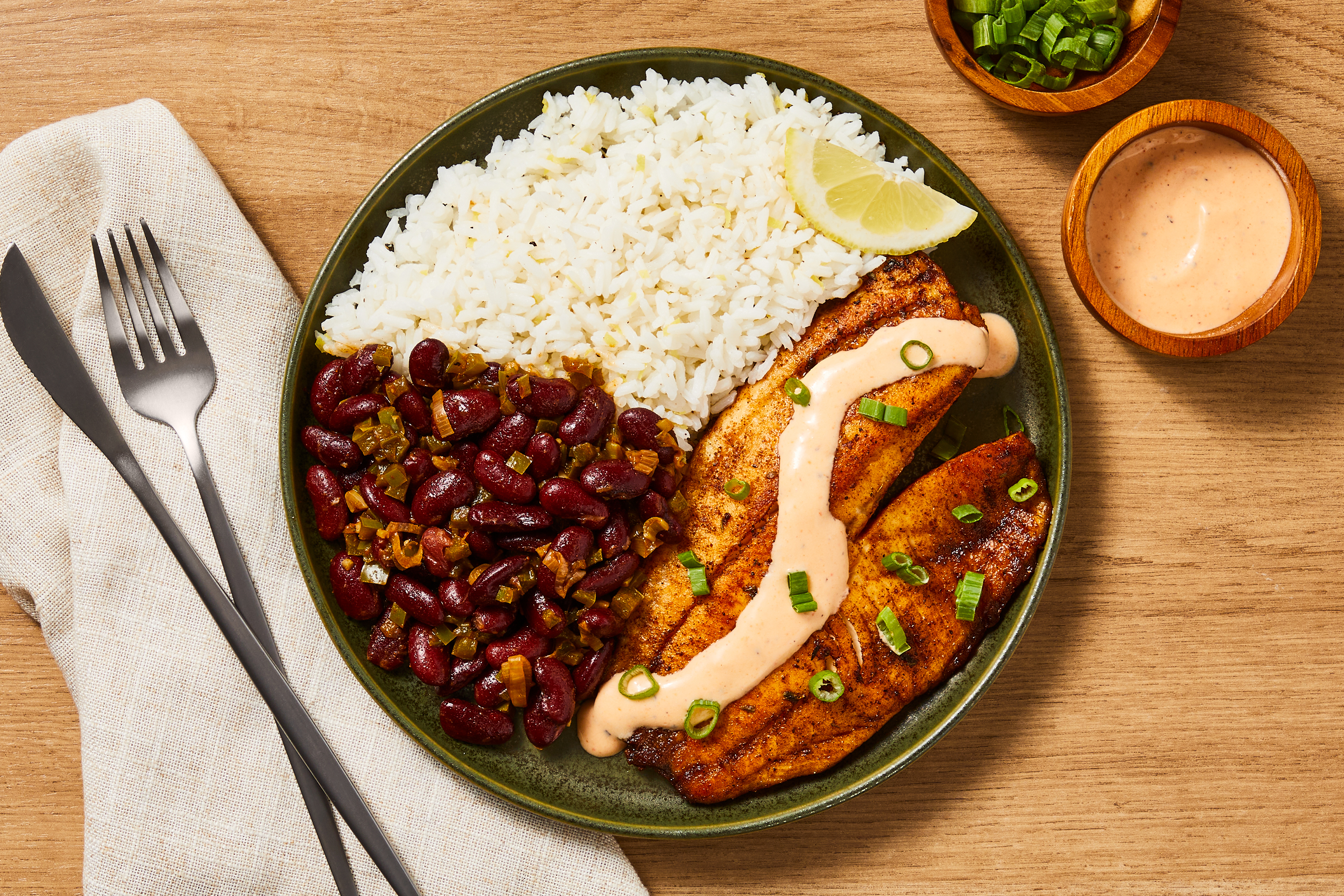 [SIDE CARB SWAP JASMINE RICE TO MICROWAVABLE RICE] Blackened Tilapia with Red Beans and Rice and Hot Sauce Crema (Green Pepper) 0.5c rice depletion