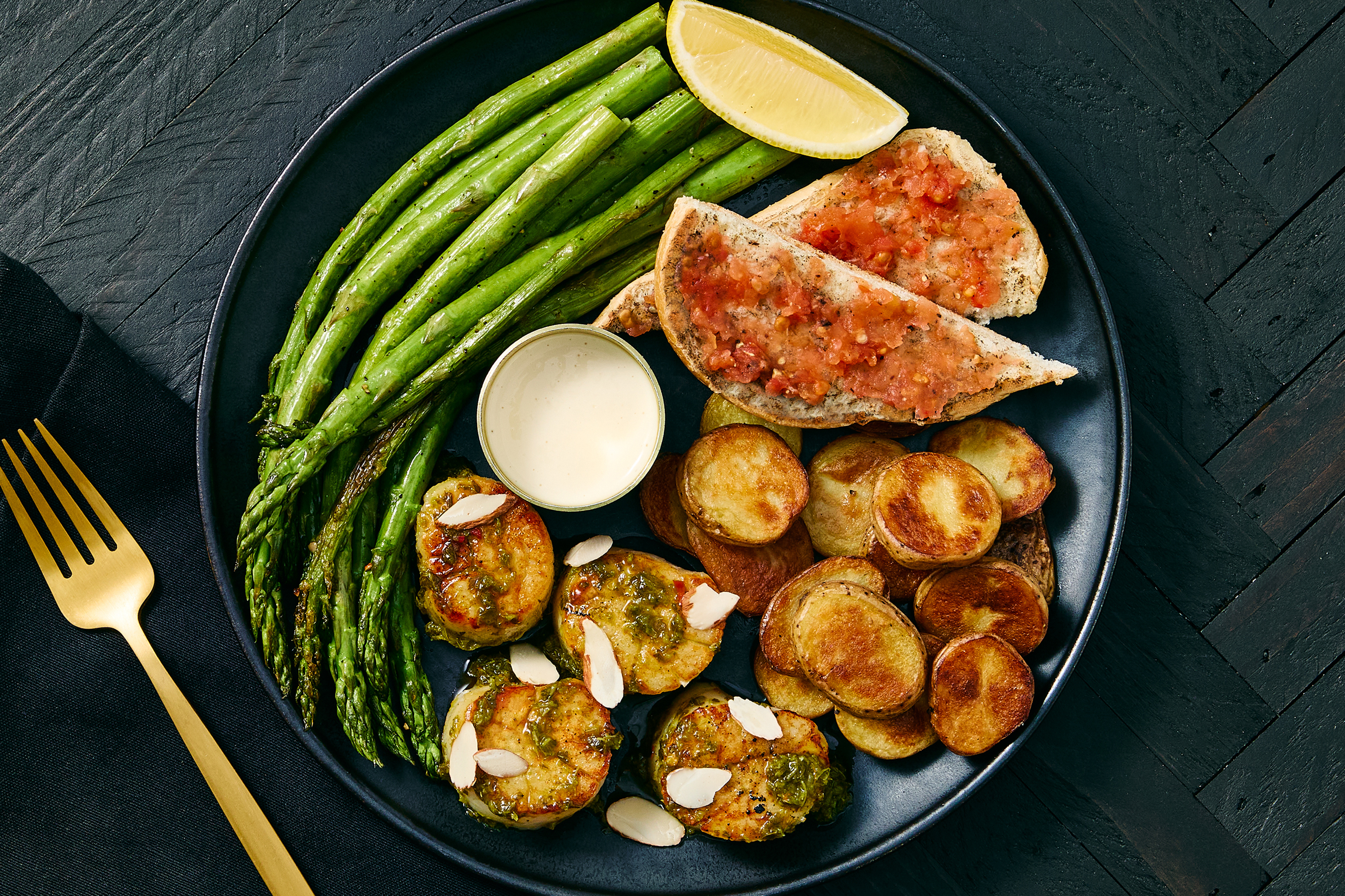 Chimichurri Scallops with Roasted Asparagus