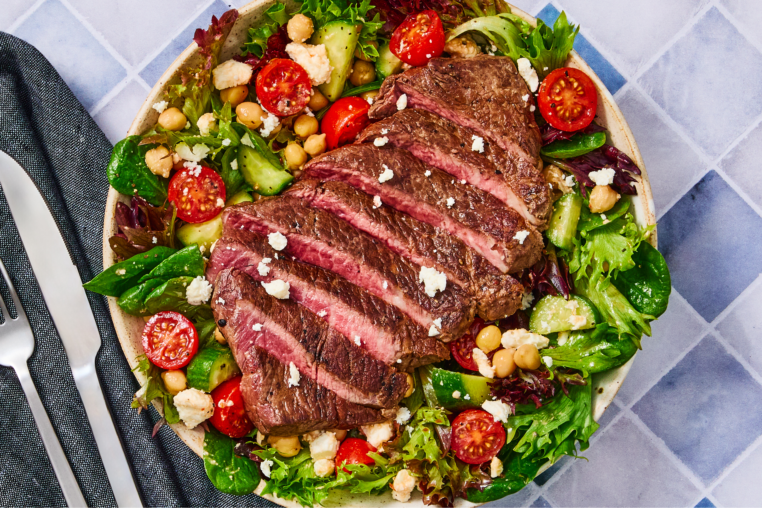 Sirloin Steak Salad & Red Pepper Dressing