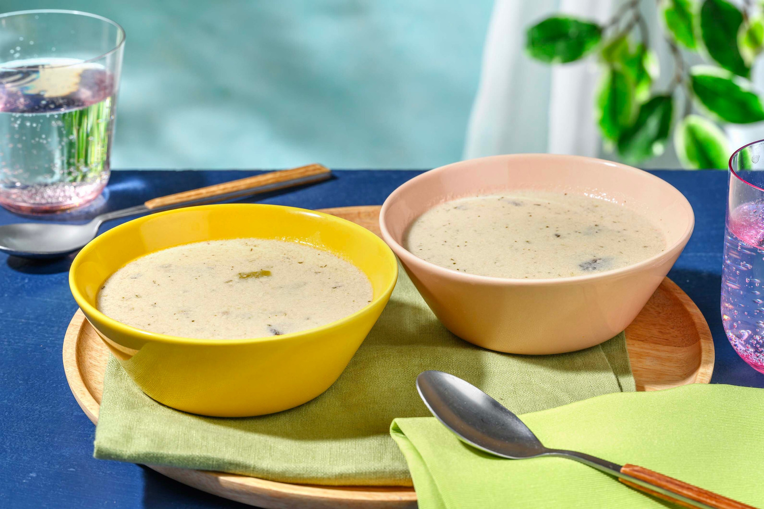 Thaisoppa med kyckling och kokosmjölk