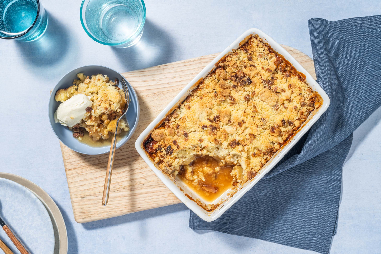 Sweet Cinnamon Apple Crumble