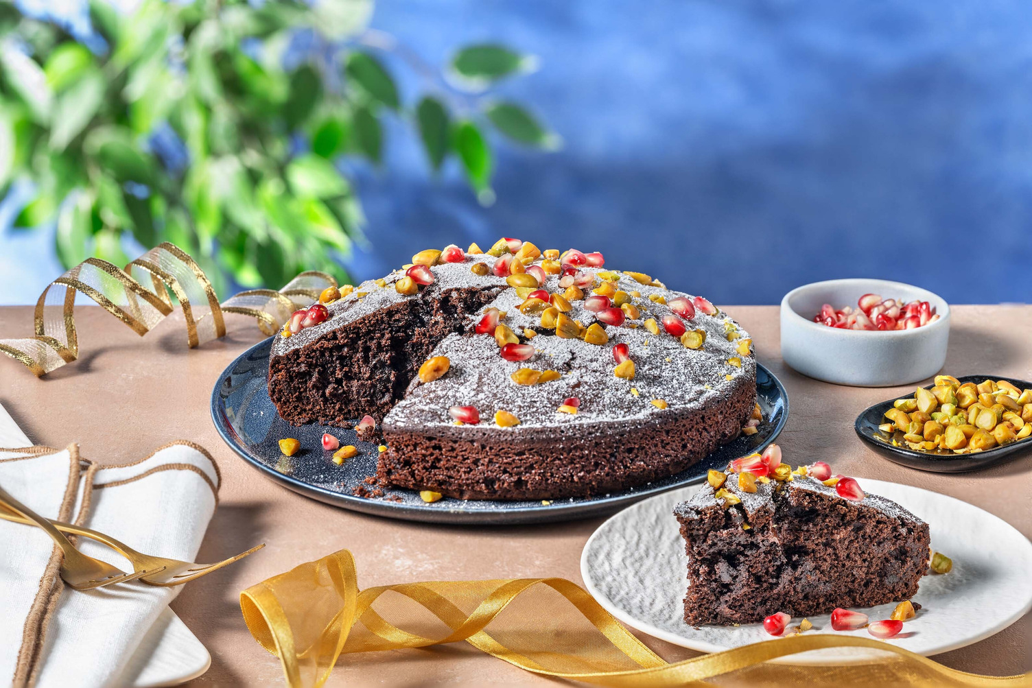 Cinnamon and chocolate cake