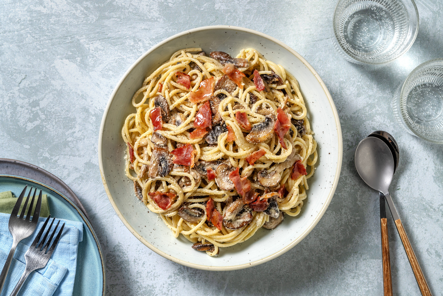 Verse spaghetti met truffel-paddenstoelenroomsaus